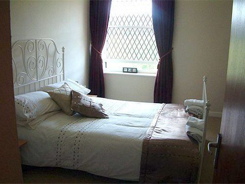The Royal Oak Hotel Lydney Buitenkant foto
